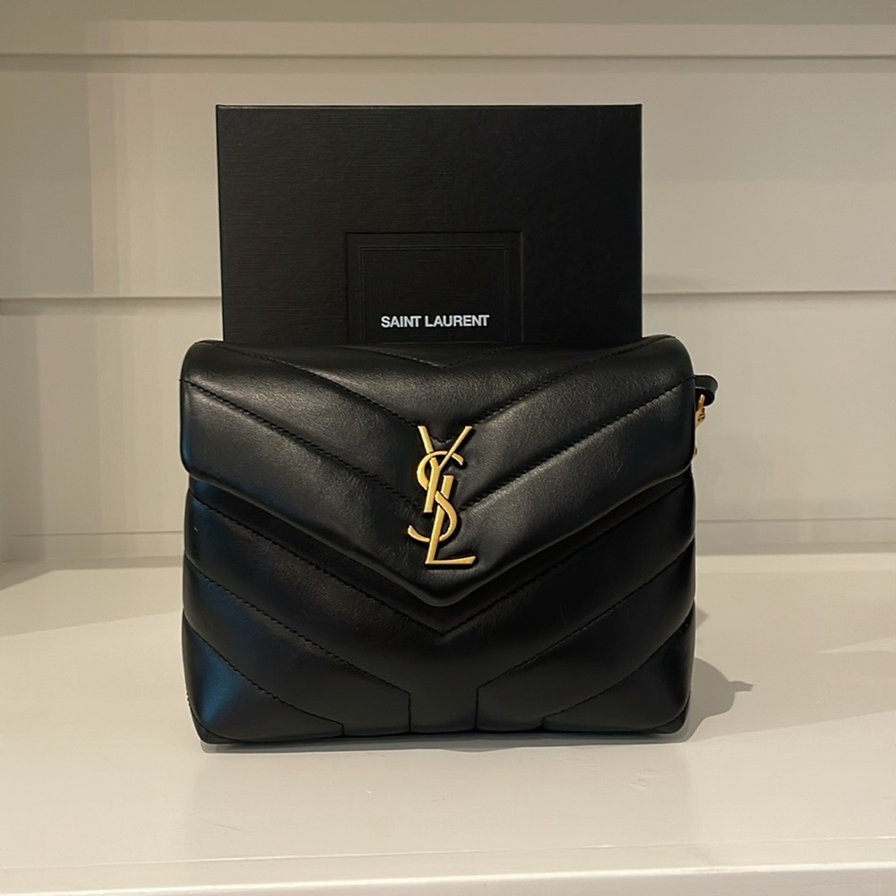 SAINT LAURENT BRAND NEW - Cross body Toy LouLou In Quilted Leather Mini Version